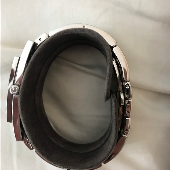 Gucci watch - Picture 3 of 6